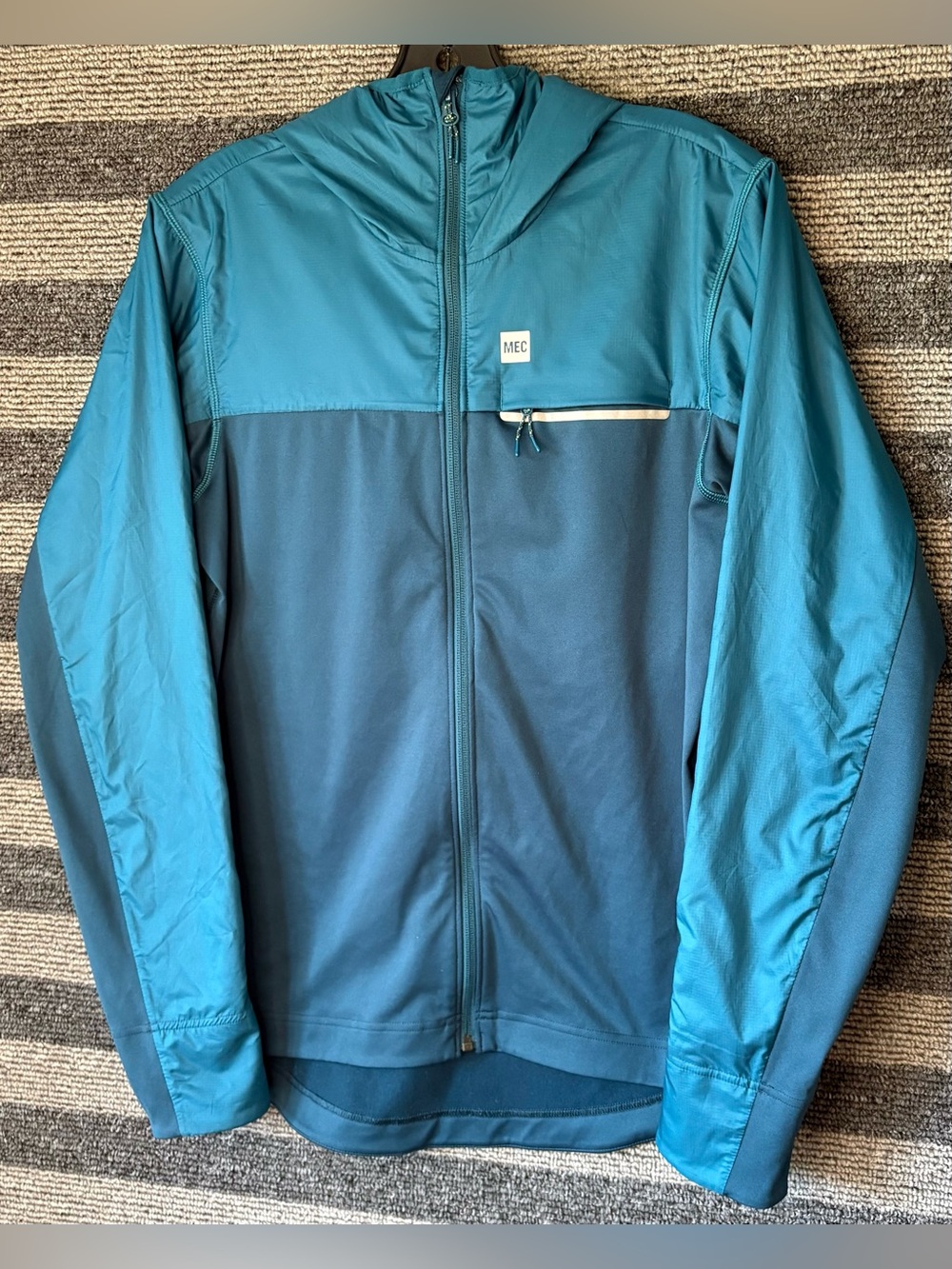 MEC Nitro Thermal Run Teal Running Jacket Men's Small EUC - Picture 2 of 8